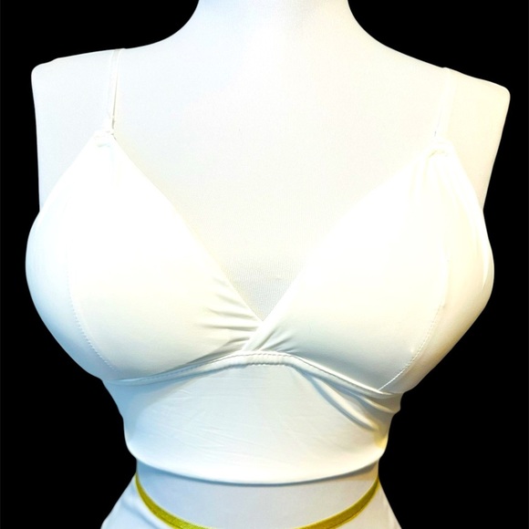 White t shirt bra with open back or Crisscross design adjustable medium - Picture 1 of 8